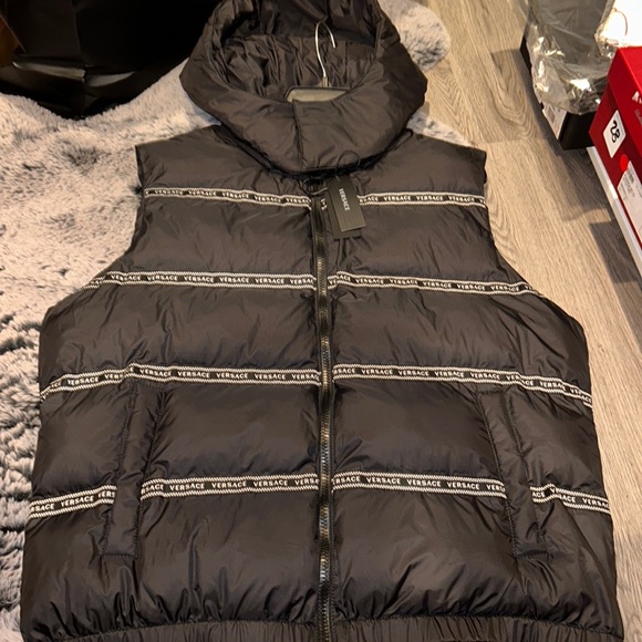 COPY COPY Versace Men sleeveless puffer jacket